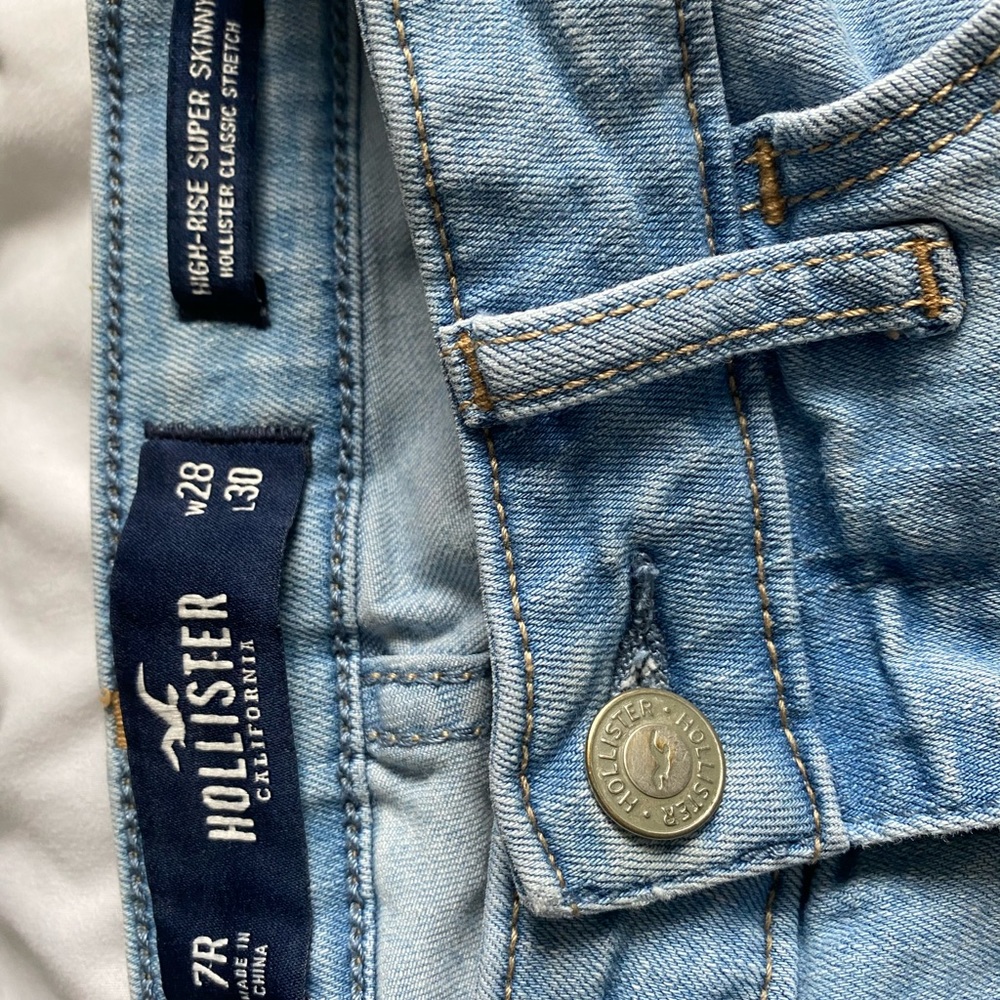 HOLLISTER jeans